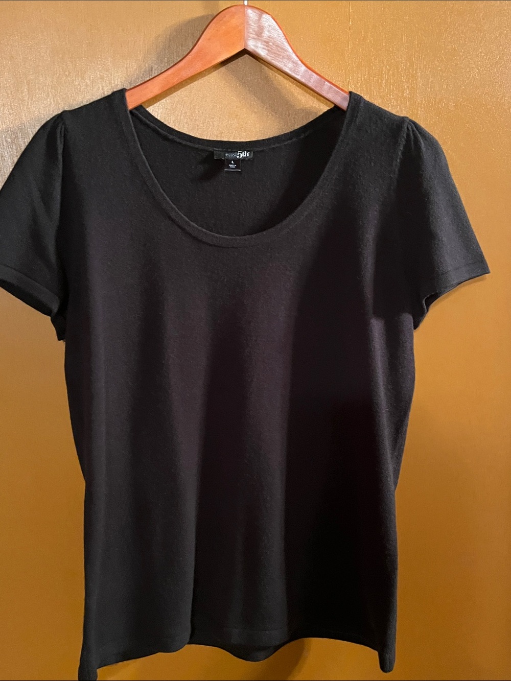 East 5th Black V-Neck Short Sleeve Sweater